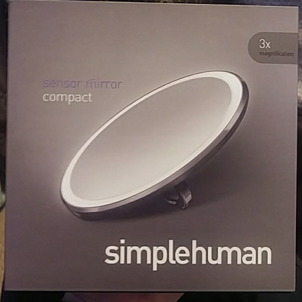 Simplehuman compact mirror